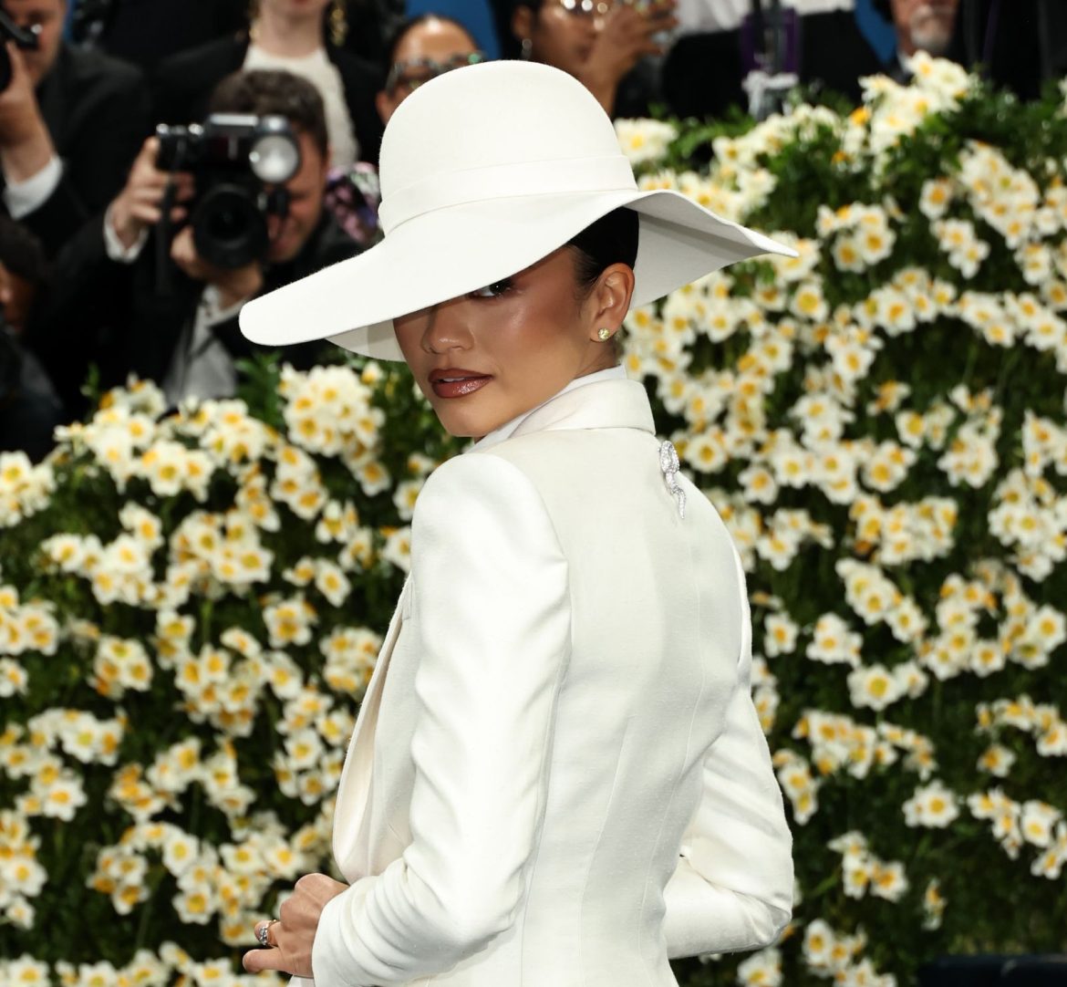 Zendaya Wore the Chicest White Suit and a Floppy Hat We All Now Want to Steal at the 2025 Met Gala Zendaya Met Gala 2025