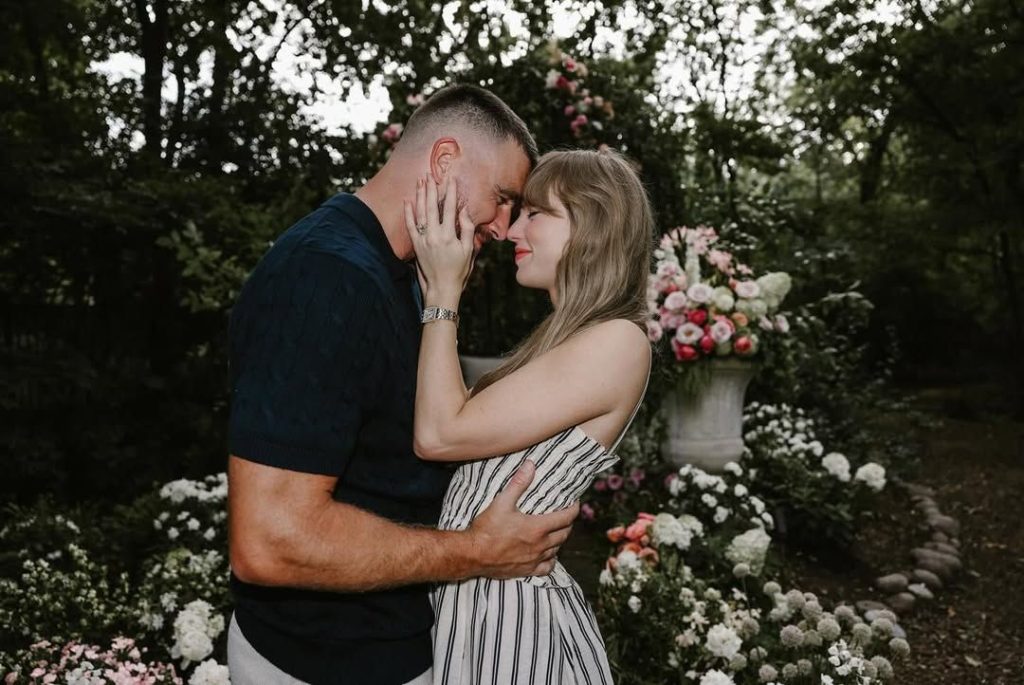 Bride-to-be Taylor Swift introduced a new generation to Old Mine stones. 